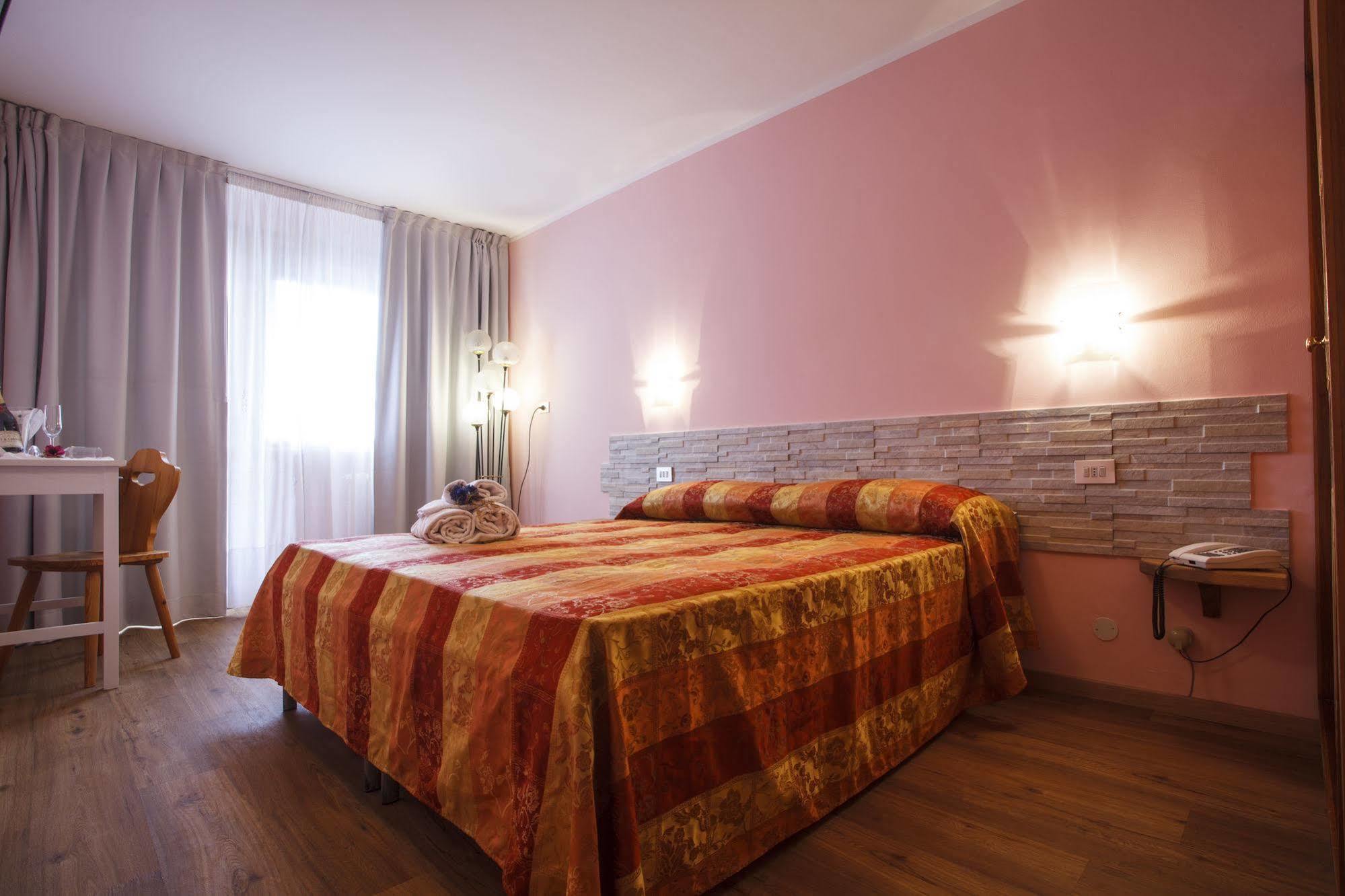 Hotel Olimpic เซสตรีเอ ภายนอก รูปภาพ