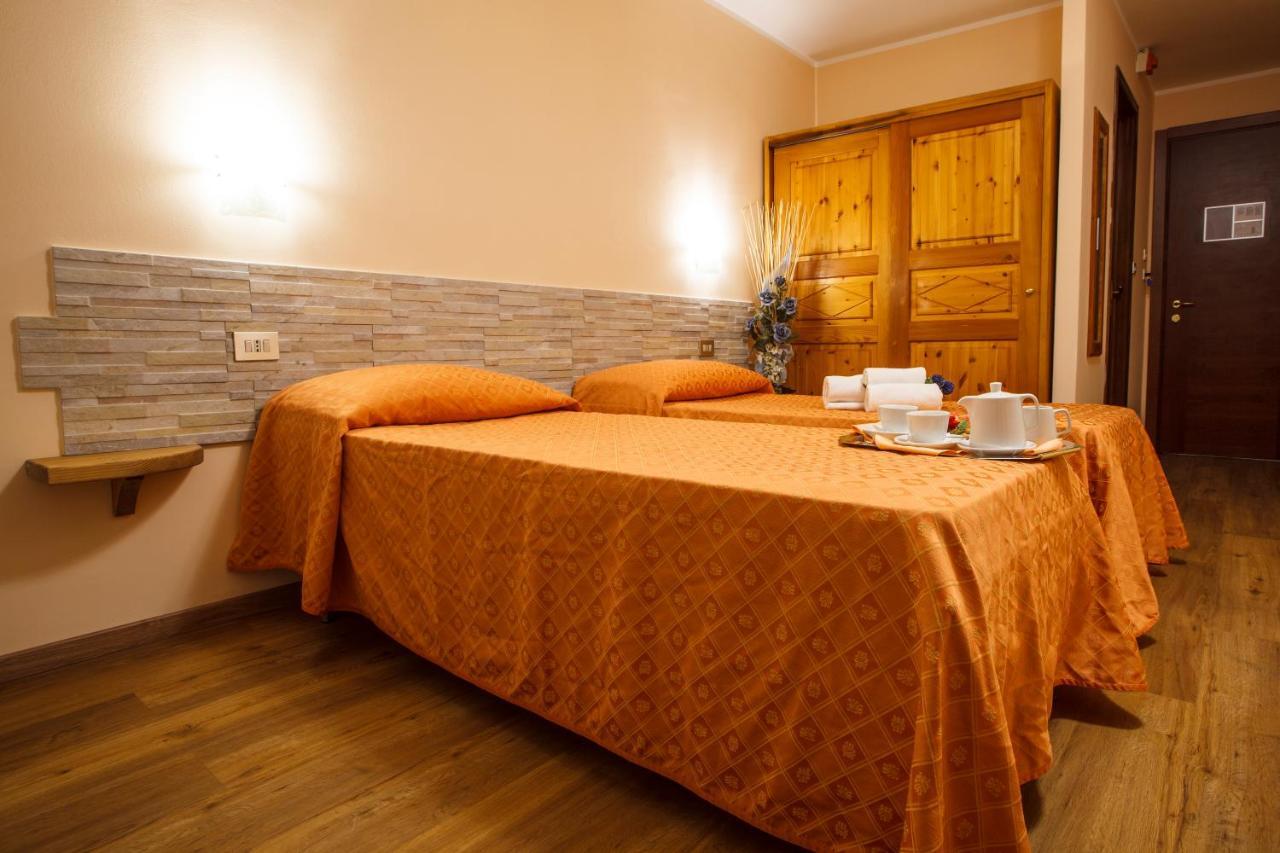 Hotel Olimpic เซสตรีเอ ภายนอก รูปภาพ